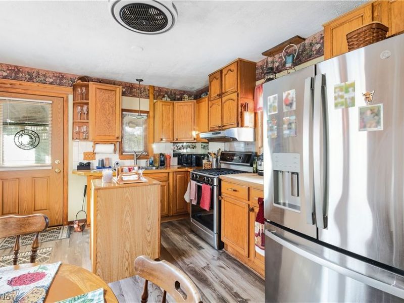 18990 New Gottengen Road, Salesville, OH 43778 Photo 5