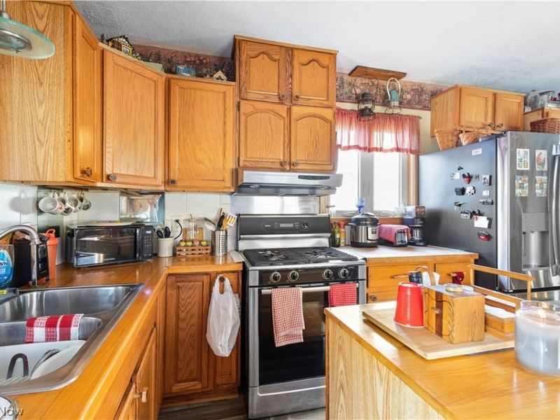 18990 New Gottengen Road, Salesville, OH 43778 Photo 6