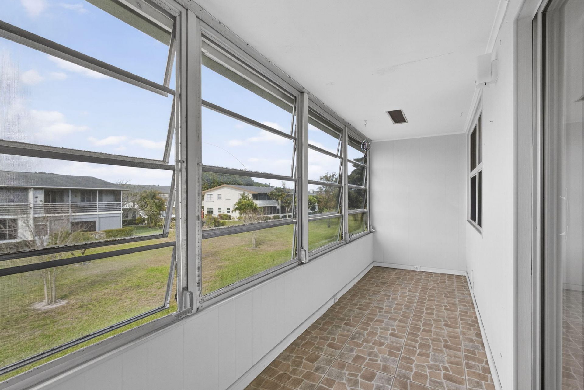 155 Windsor G, West Palm Beach, FL 33417 Photo