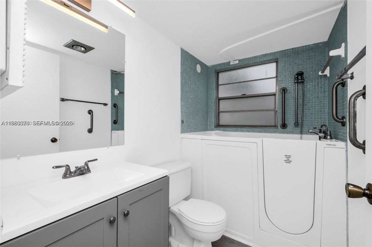 257 Fanshaw G, Unit 257, Boca Raton, FL 33434 Photo