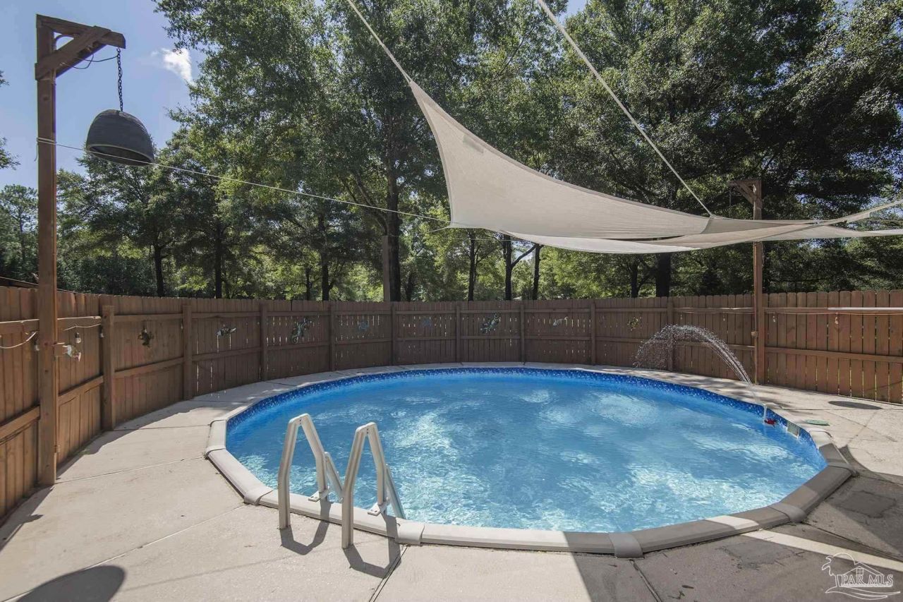 6739 Deception Rd, Milton, FL 32583 Main Photo