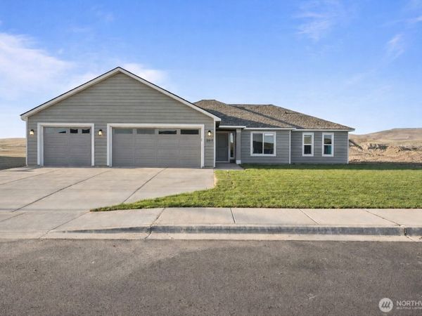 8391 Desert Greens Loop SE, Othello, WA 99344