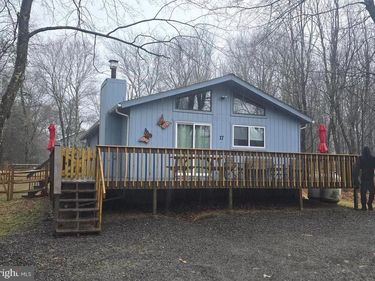 17 VAN DOREN MEWS , ALBRIGHTSVILLE, PA 18210