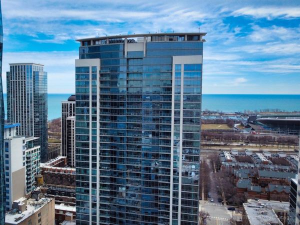 100 E 14th Street, Unit 2706, Chicago, IL 60605