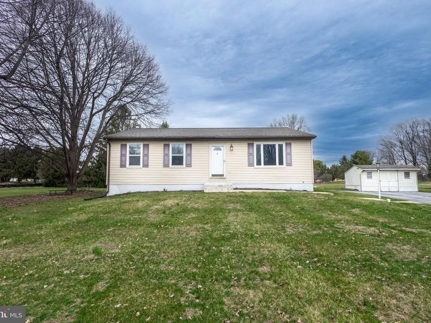 400 Arnold Ct, Lebanon, PA 17042 Main Photo