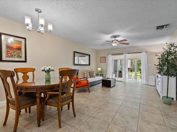 162 Lake Susan Lane, West Palm Beach, FL 33411