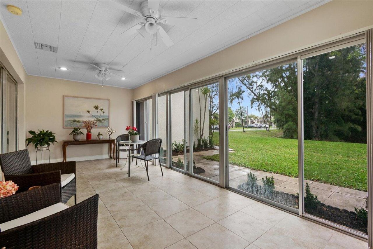 162 Lake Susan Lane, West Palm Beach, FL 33411 Photo