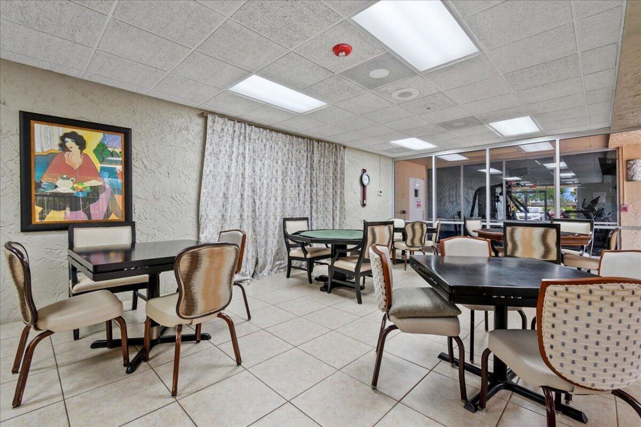 162 Lake Susan Lane, West Palm Beach, FL 33411 Photo