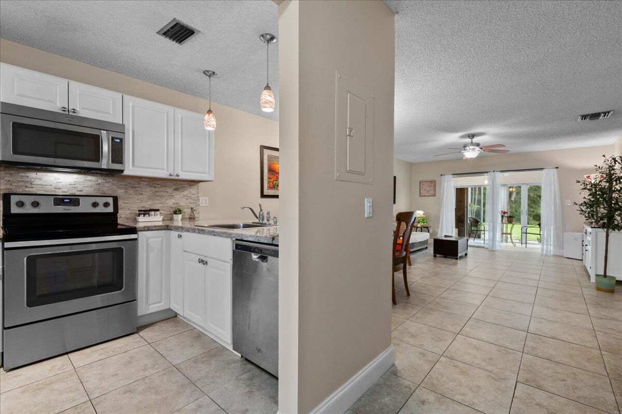 162 Lake Susan Lane, West Palm Beach, FL 33411 Photo