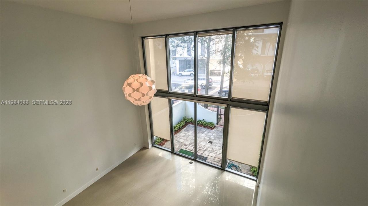 6000 Collins Ave , Unit 111, Miami Beach, FL 33140 Photo