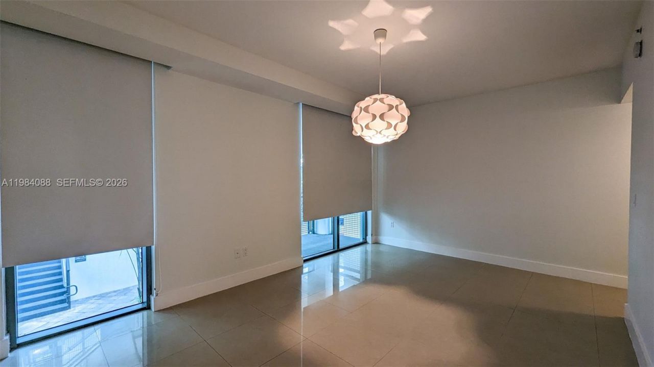 6000 Collins Ave , Unit 111, Miami Beach, FL 33140 Photo