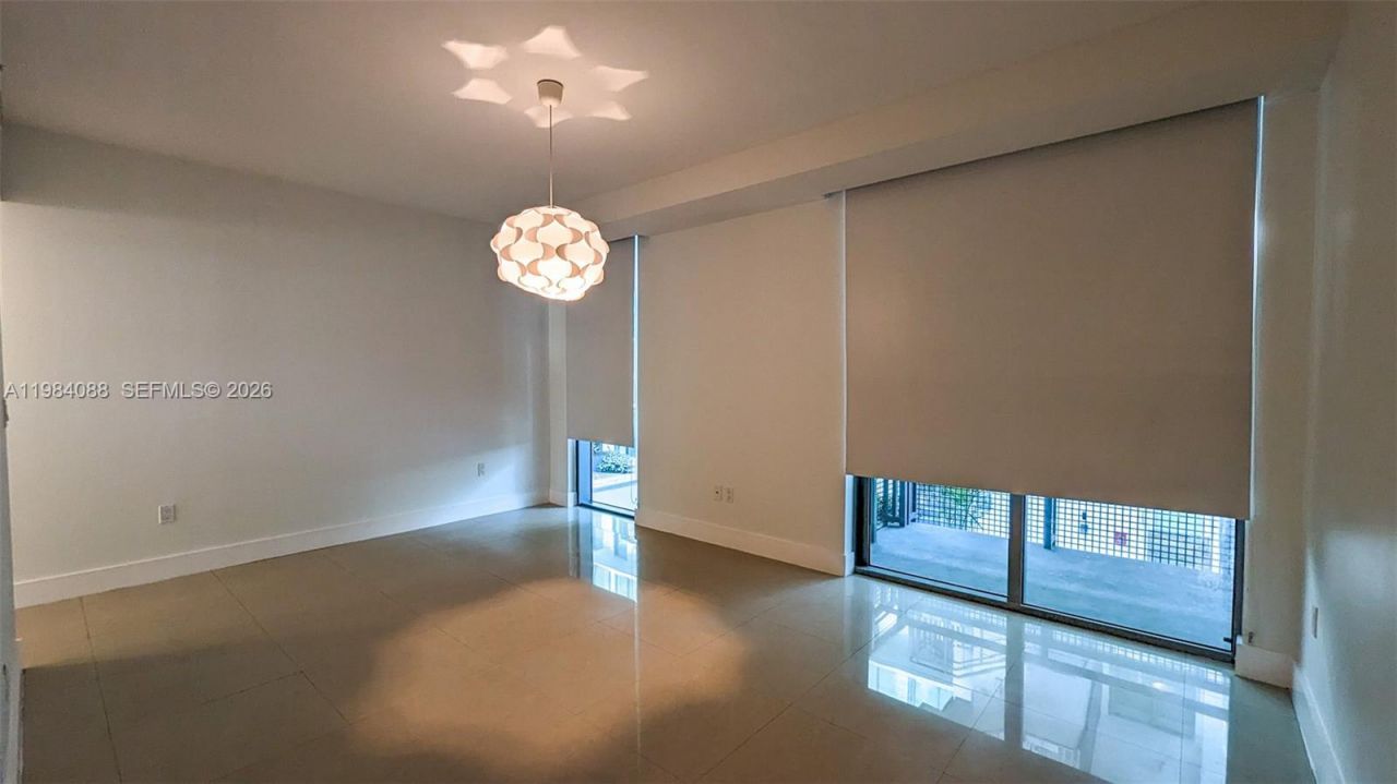 6000 Collins Ave , Unit 111, Miami Beach, FL 33140 Photo