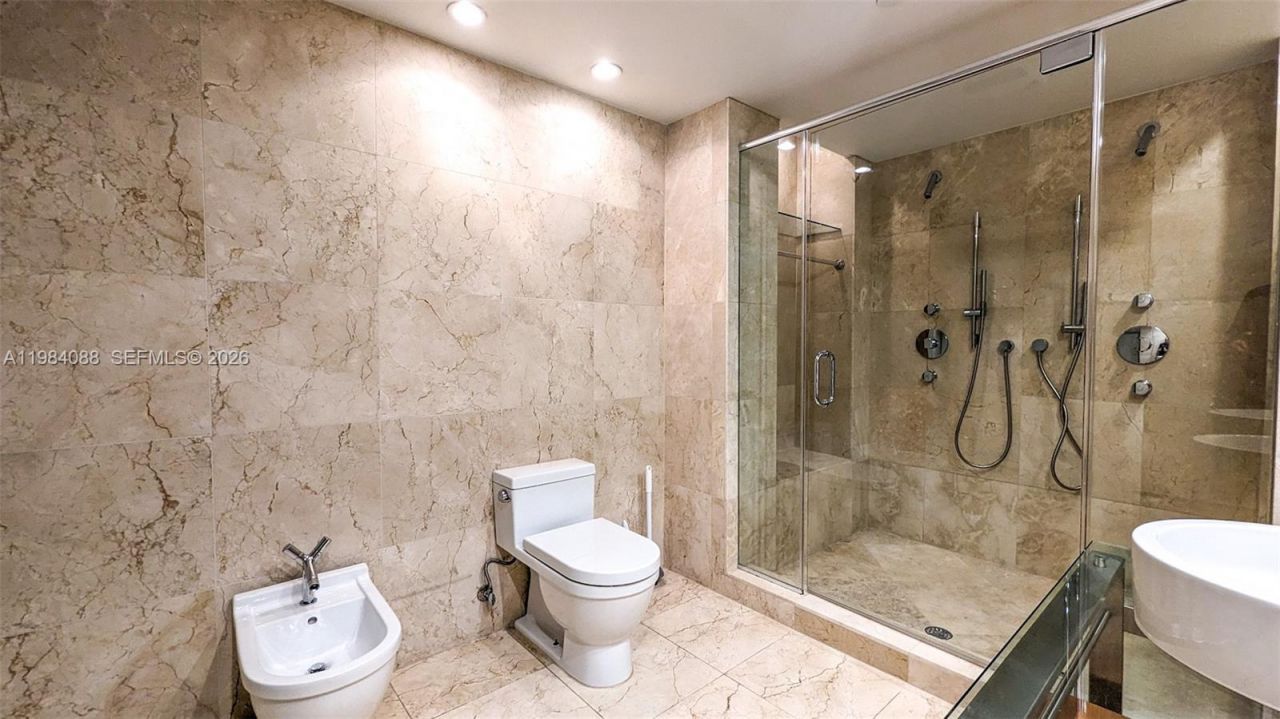 6000 Collins Ave , Unit 111, Miami Beach, FL 33140 Photo