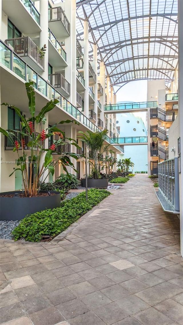 6000 Collins Ave , Unit 111, Miami Beach, FL 33140 Photo