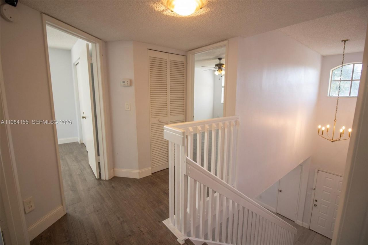 4844 Grapevine Way , Davie, FL 33331 Photo