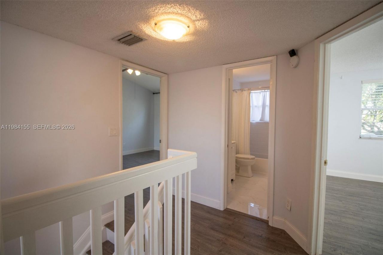 4844 Grapevine Way , Davie, FL 33331 Photo