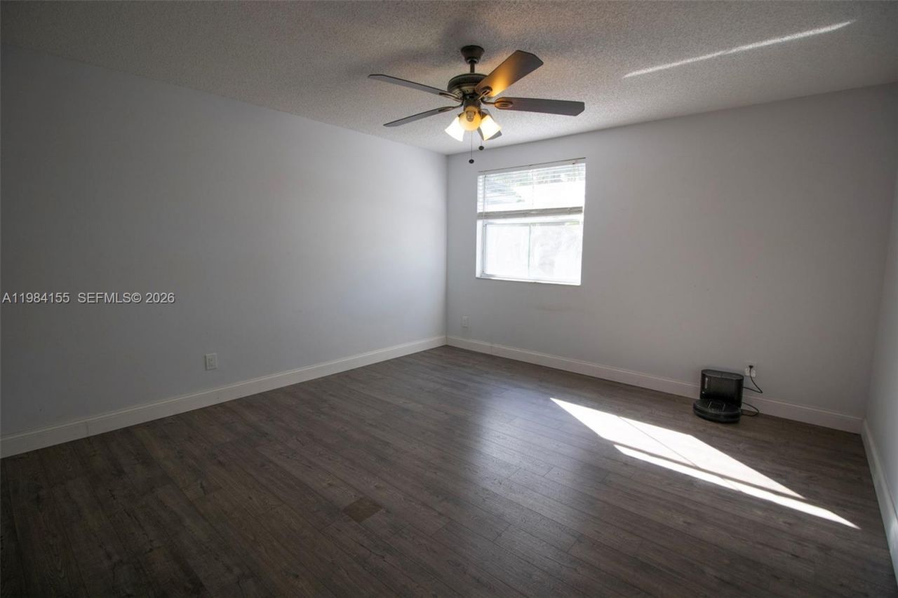 4844 Grapevine Way , Davie, FL 33331 Photo