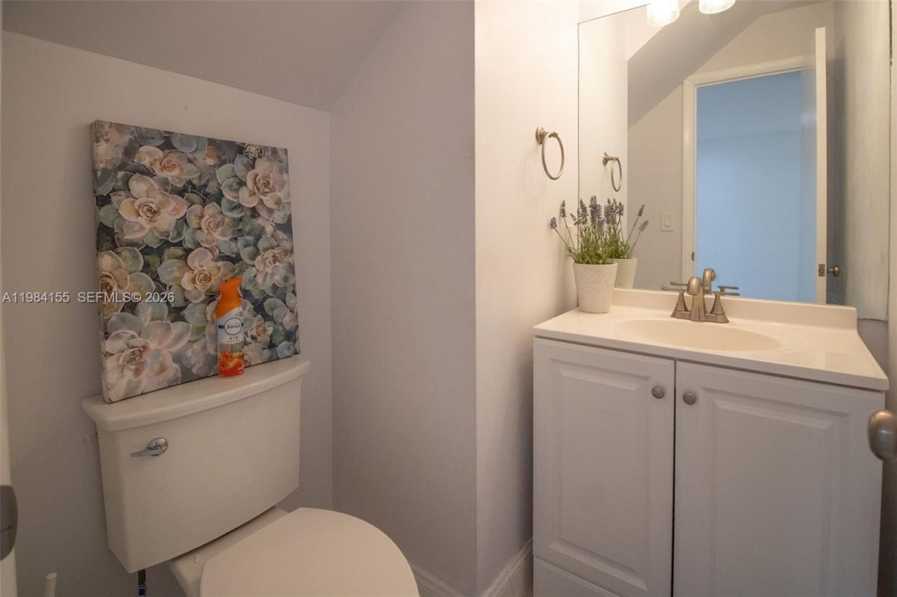 4844 Grapevine Way , Davie, FL 33331 Photo