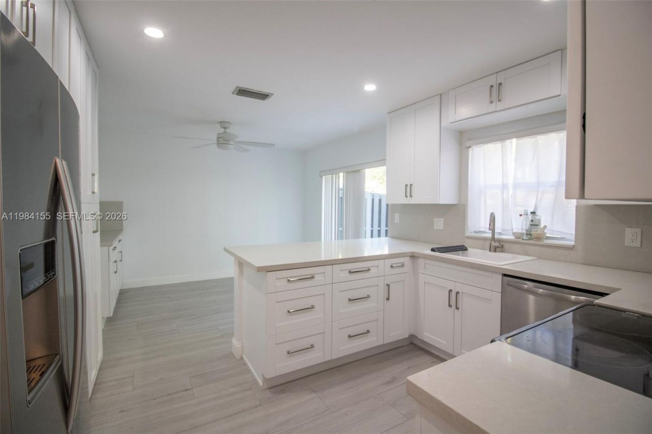 4844 Grapevine Way , Davie, FL 33331 Photo