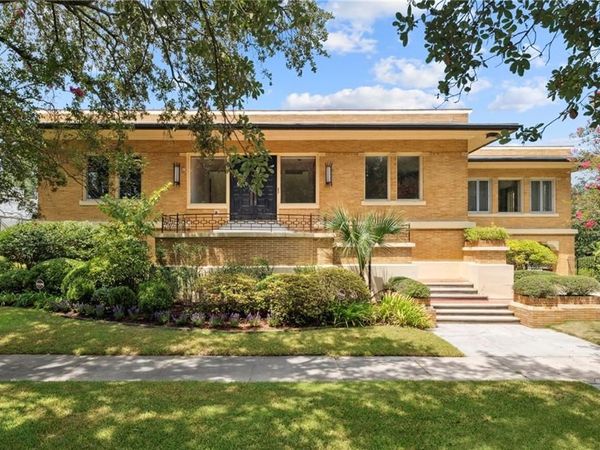 6 NEWCOMB Boulevard, New Orleans, LA 70118