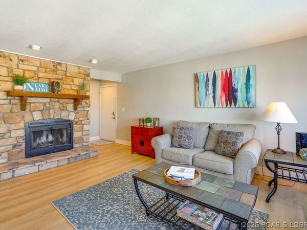 1103 Passover Road, Unit Q6, Osage Beach, MO 65065