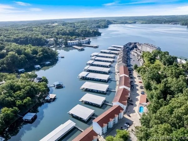 40 Lighthouse Road , Unit 3-304, Lake Ozark, MO 65049