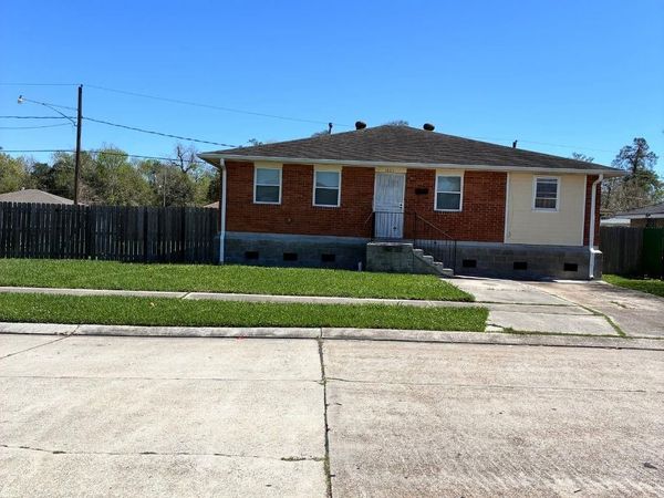 1601 MAPLEWOOD Drive , Harvey, LA 70058