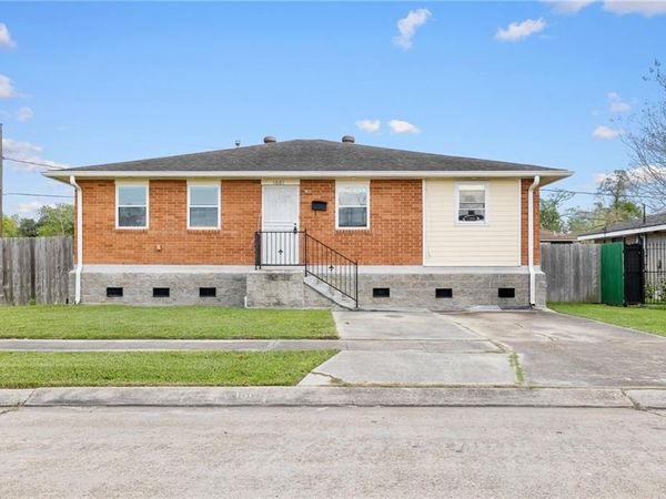 1601 MAPLEWOOD Drive, Harvey, LA 70058