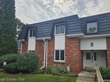 1868 Colonial Village Way, Waterford Twp, MI 48328