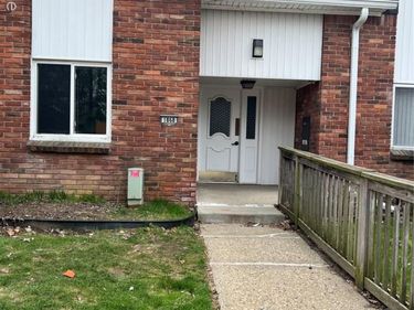 1868 Colonial Village Way, Waterford Twp, MI 48328