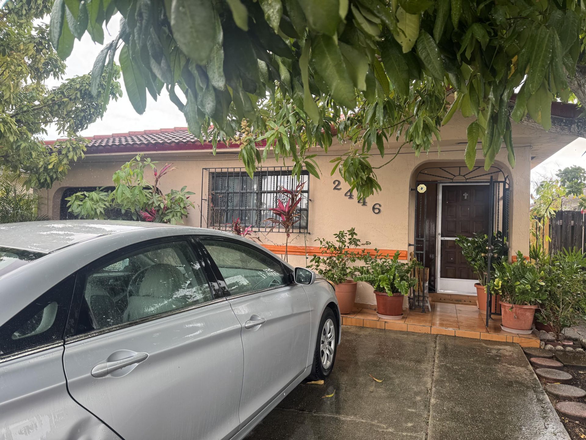 2446 W 70th Place, Hialeah, FL 33016 Photo