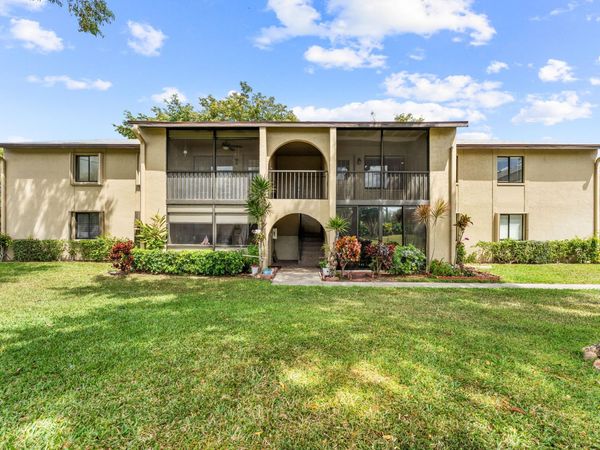 516 Shady Pine Way, Unit B2, Greenacres, FL 33415