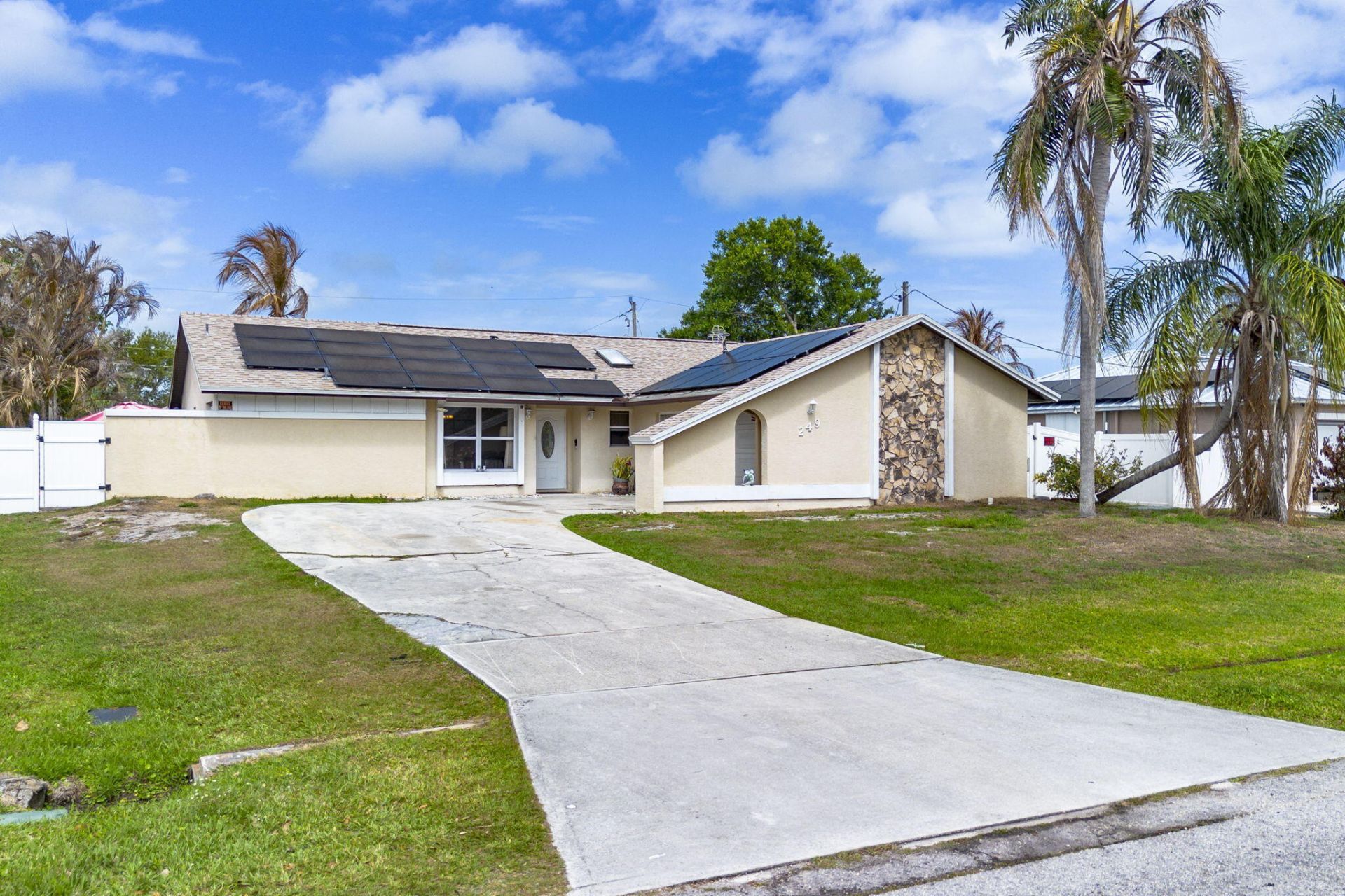 249 NW Goldcoast Avenue, Port Saint Lucie, FL 34983 Photo