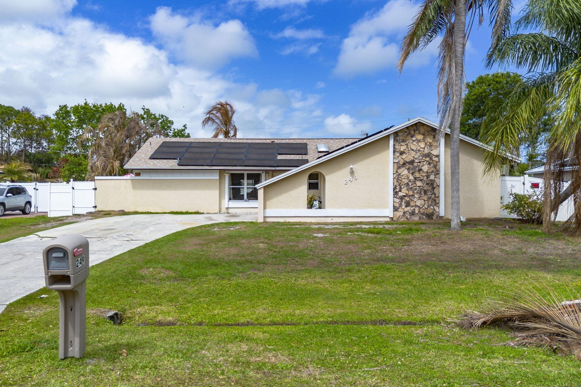 249 NW Goldcoast Avenue, Port Saint Lucie, FL 34983 Photo