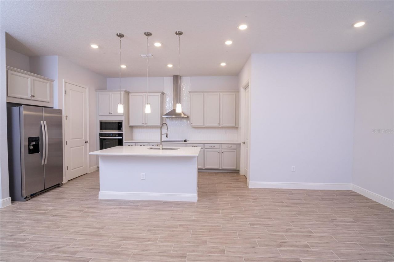 6487 Cyrils Drive , Saint Cloud, FL 34771 Photo