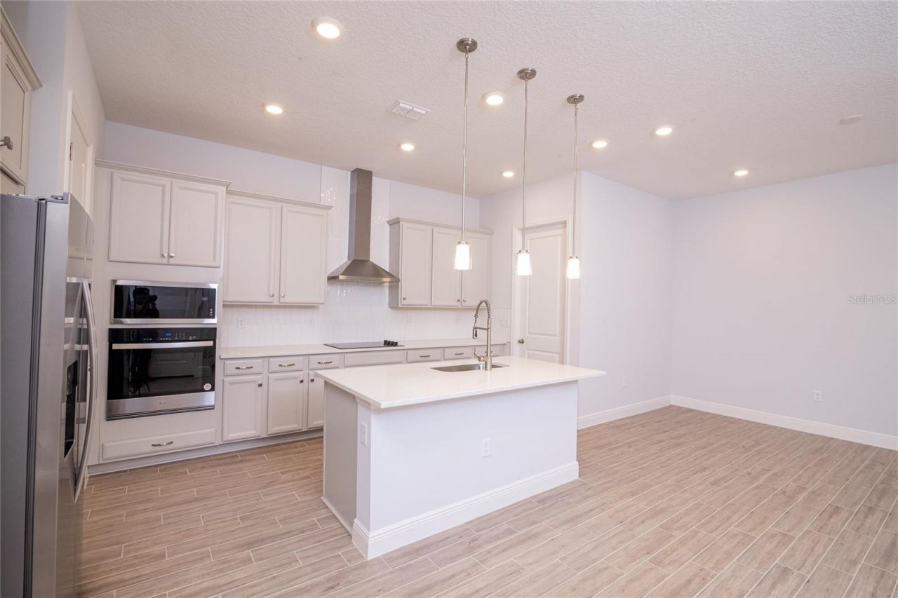 6487 Cyrils Drive , Saint Cloud, FL 34771 Photo