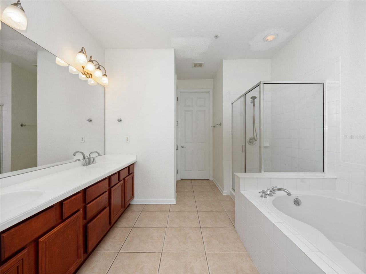 3362 Robert Trent Jones Drive , Unit 10407, Orlando, FL 32835 Photo