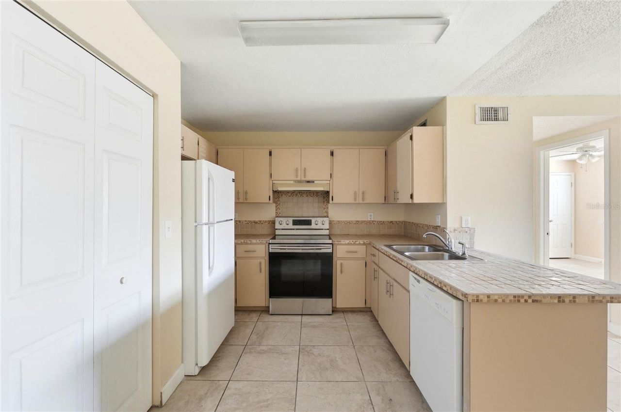 2300 Cannon Terrace Nw, Unit A,B,C,D,E,, Winter Haven, FL 33881 Photo