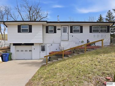 1111 Offutt Boulevard, Bellevue, NE 68005