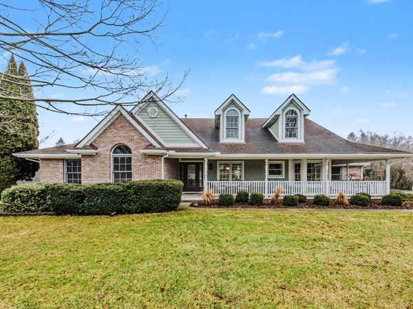 9055 Yorkshire Drive, Saline, MI 48176