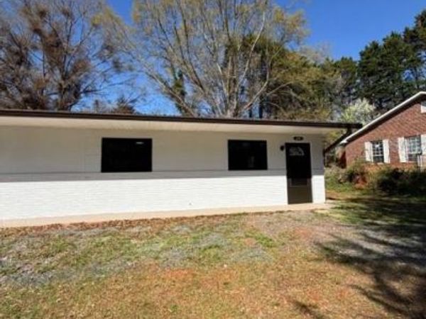 902 8th Avenue SW, Conover, NC 28613