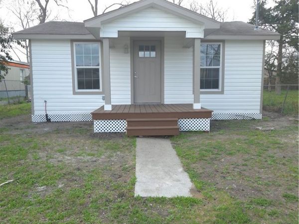 2605 Plainview Street, Victoria, TX 77901