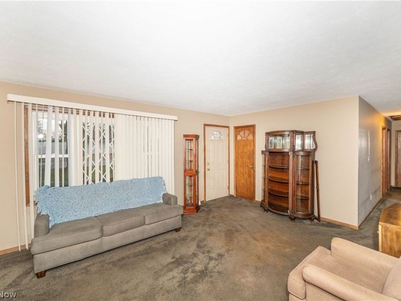 33072 Edward Avenue, Eastlake, OH 44095 Photo 3