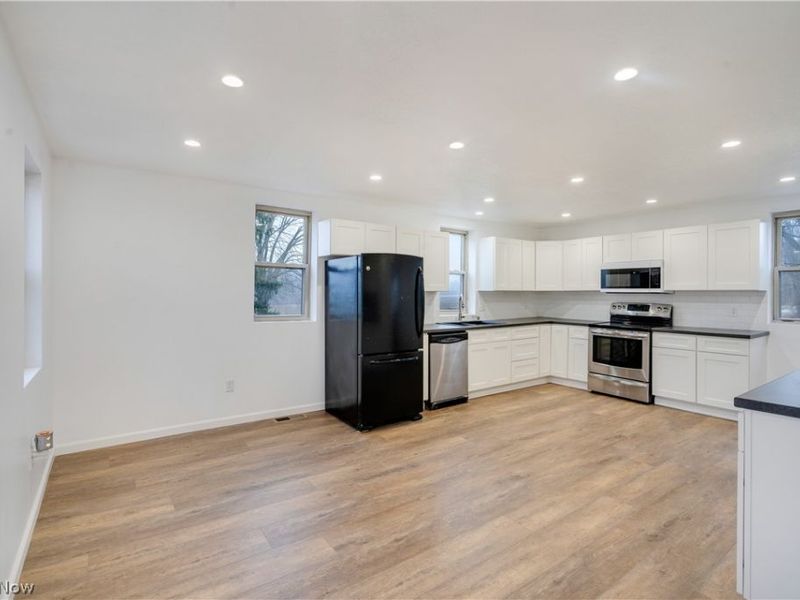 208 State Route 14, North Benton, OH 44449 Photo 11