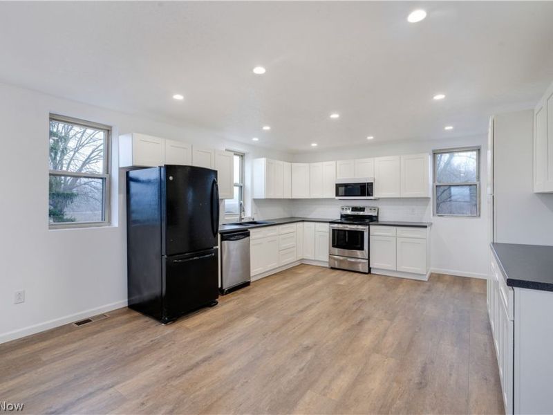 208 State Route 14, North Benton, OH 44449 Photo 6