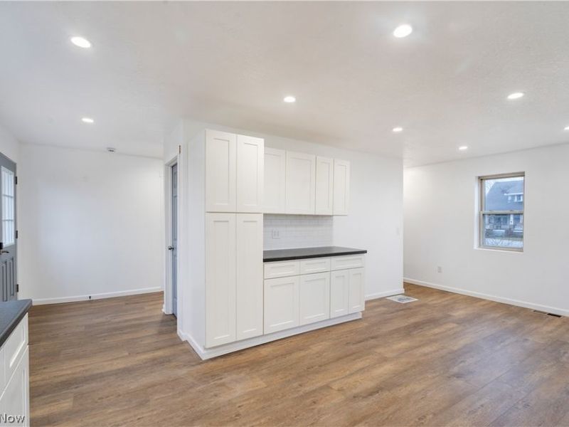 208 State Route 14, North Benton, OH 44449 Photo 7