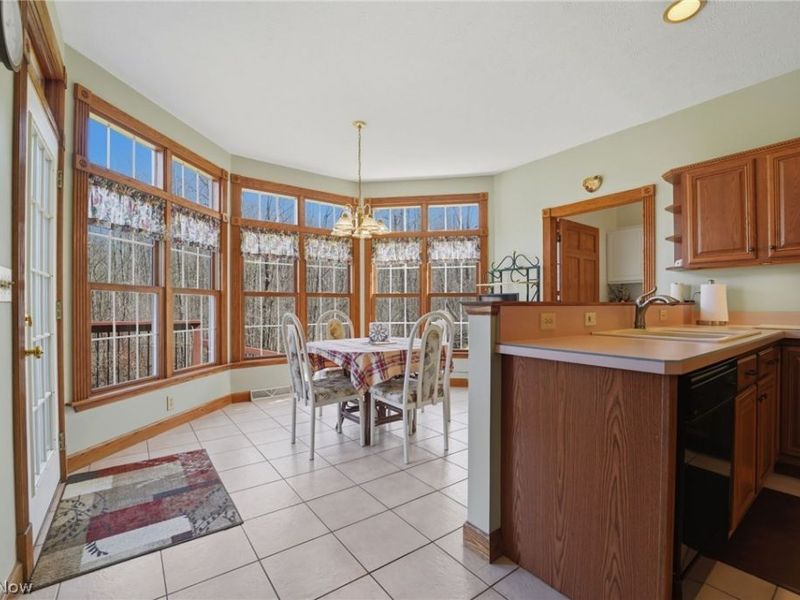 9525 Tanager Drive, Chardon, OH 44024 Photo 16