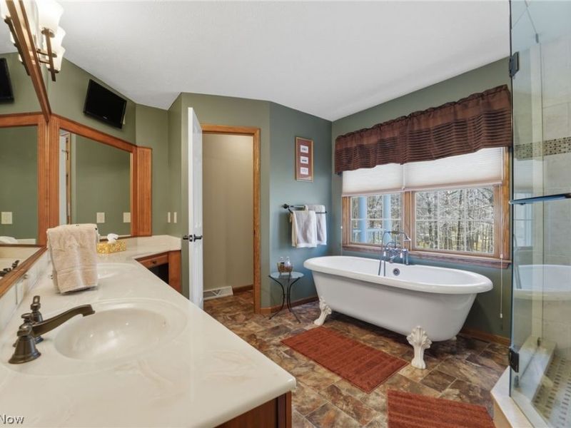 9525 Tanager Drive, Chardon, OH 44024 Photo 29