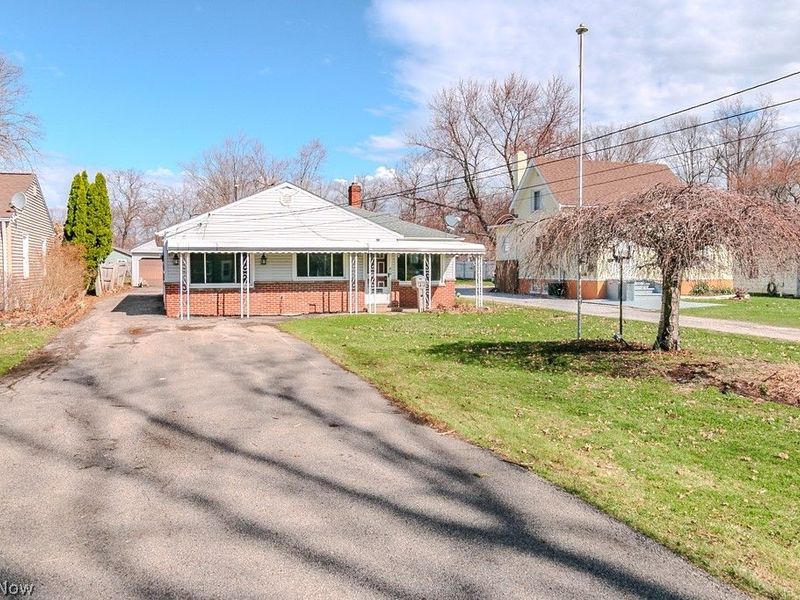 34233 Beach Park Avenue, Eastlake, OH 44095 Photo 2