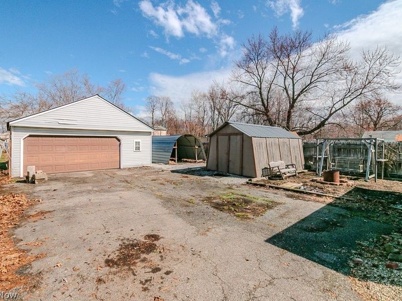 34233 Beach Park Avenue, Eastlake, OH 44095 Photo 5